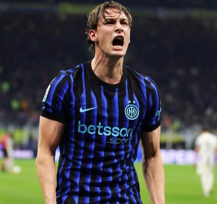 安吉拉🧚🏻‍♀️✨ kiss all the time. disco, occasionally tweet media