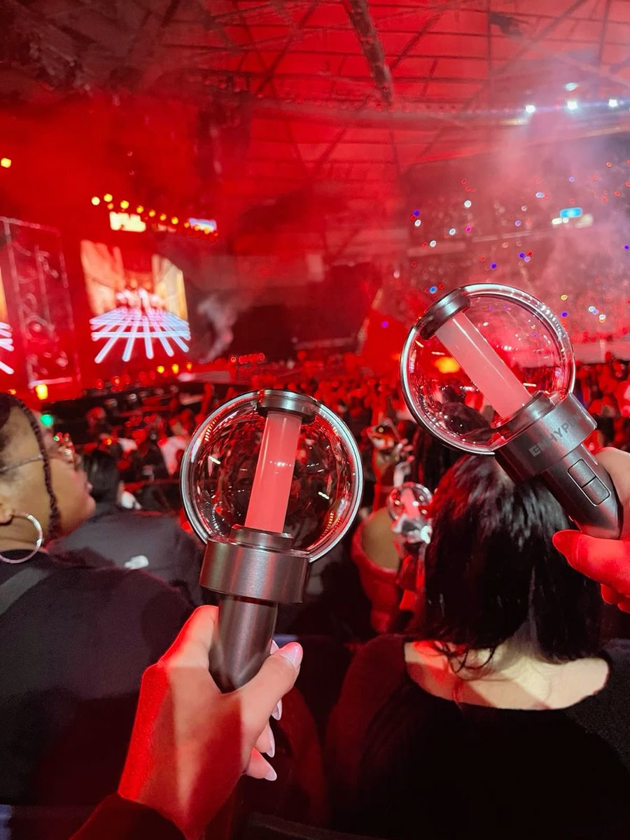 ma 🍀vai ver o enha tweet media