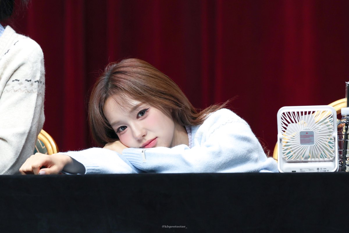 킴이.. tweet media