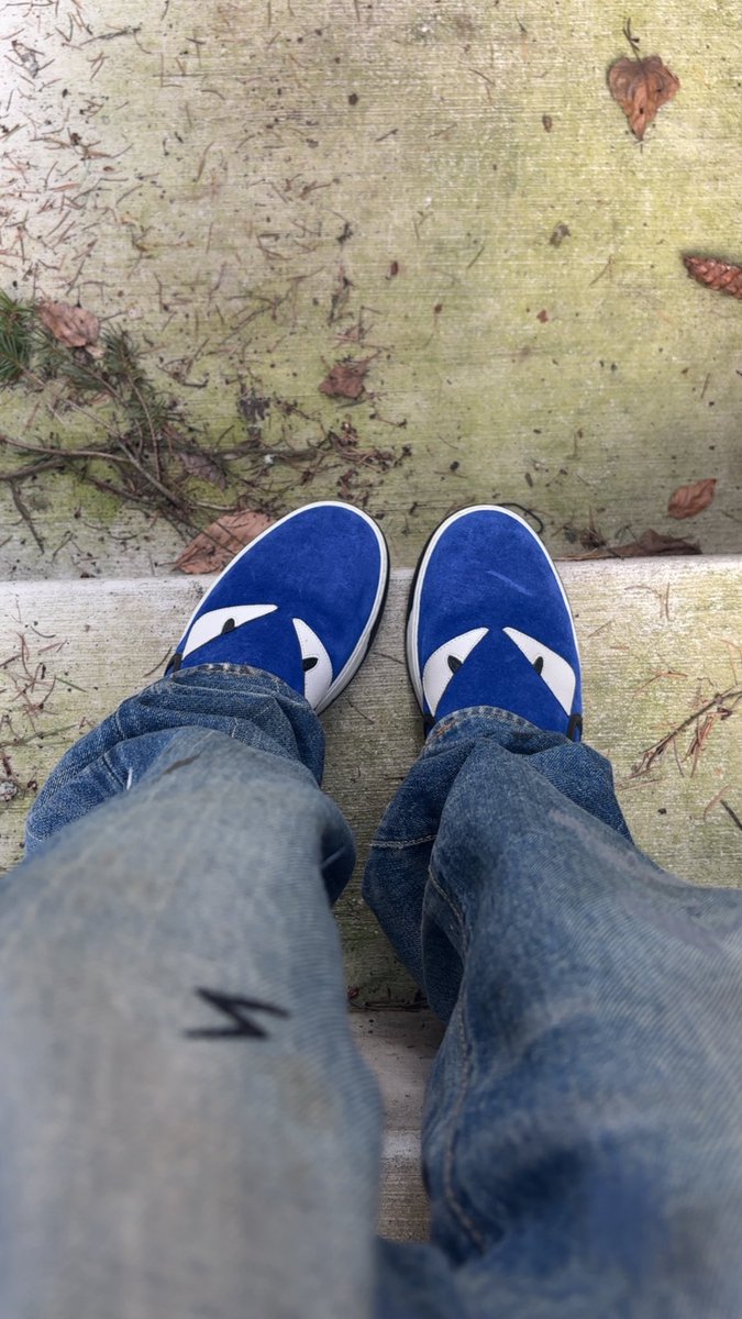 stopsignsandredlights tweet media