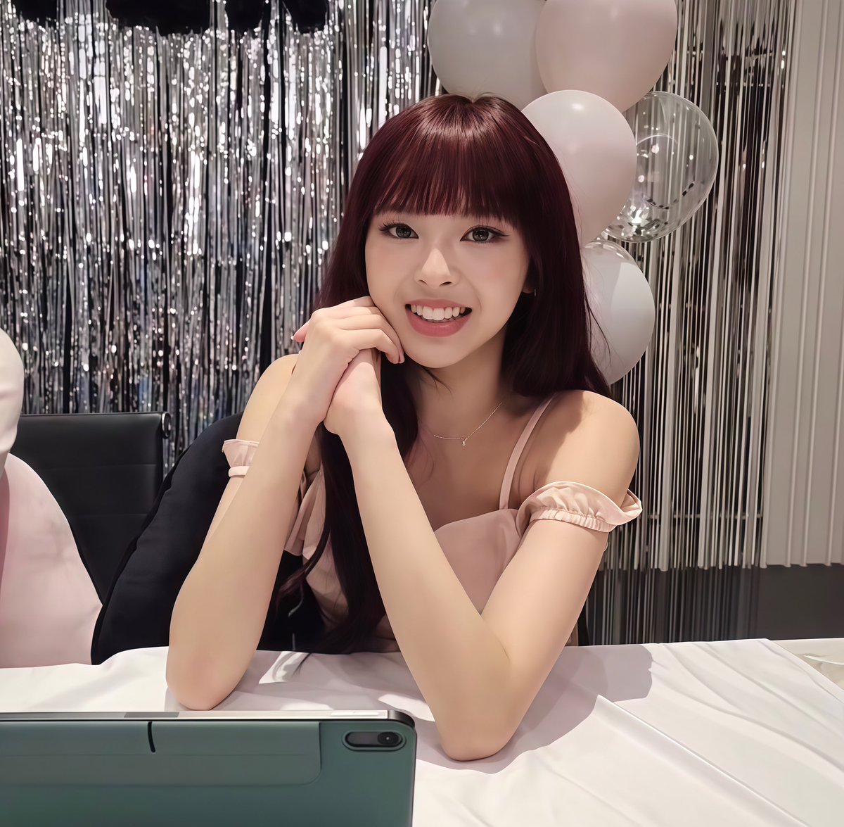 𝐜𝐡𝐢𝐪𝐮𝐢𝐭𝐚 tweet media