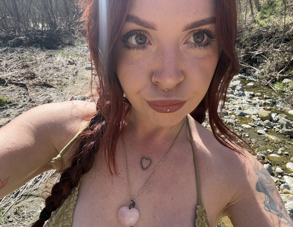 Megs 🌙 tweet media