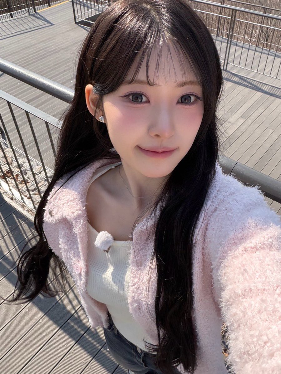 RESCENE_twt's tweet image. 🖤리브🤍

돌박2일🩷

#LIV #리브 #リブ
#RESCENE #리센느 #リセンヌ