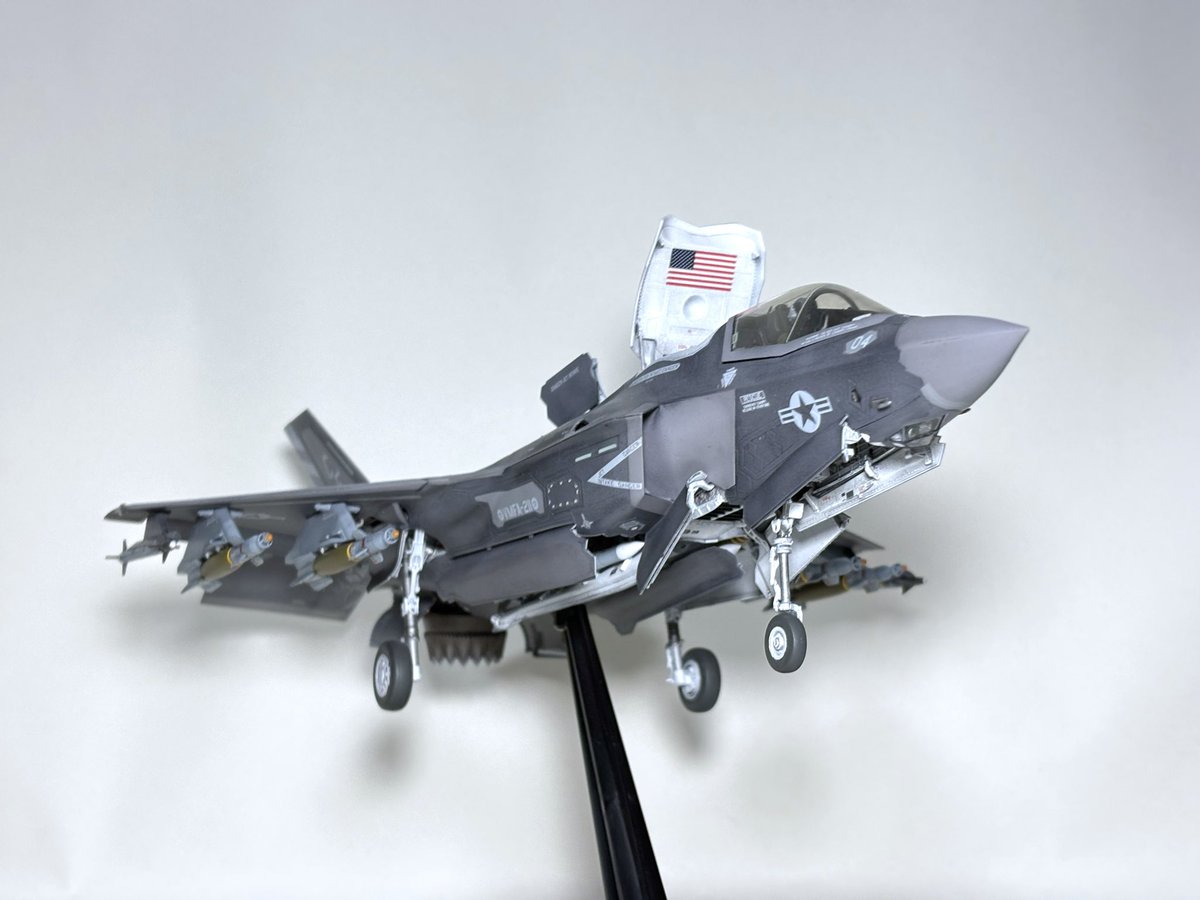 DreamWay02's tweet photo. F-35B ライトニングⅡが完成しました

#はぴりゃち https://t.co/bbl1MH7FY0