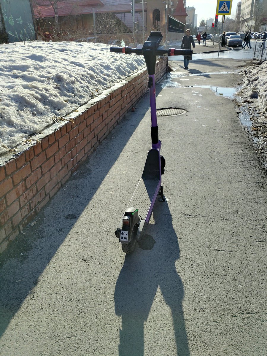 Анна на шее tweet media