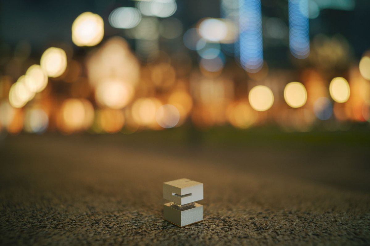 じくこま tweet media