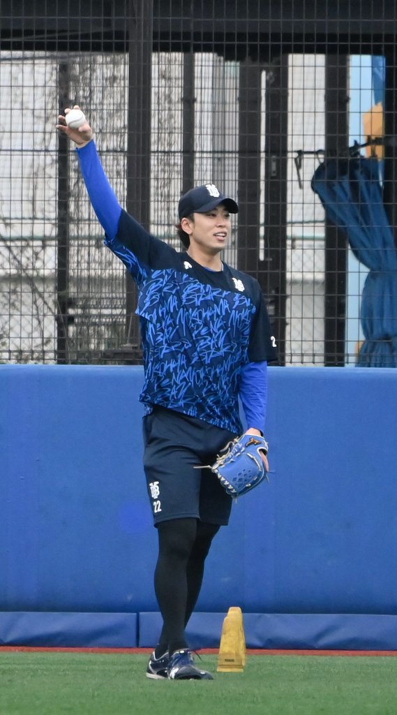 はんし tweet media