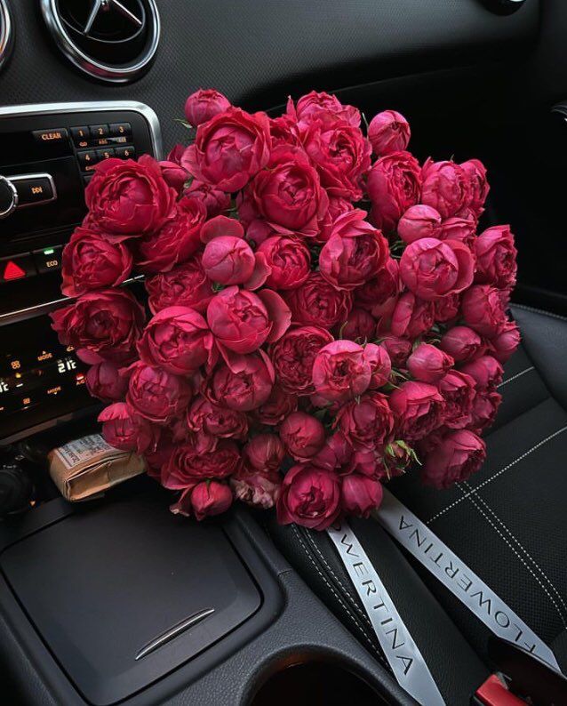 Flowerland tweet media