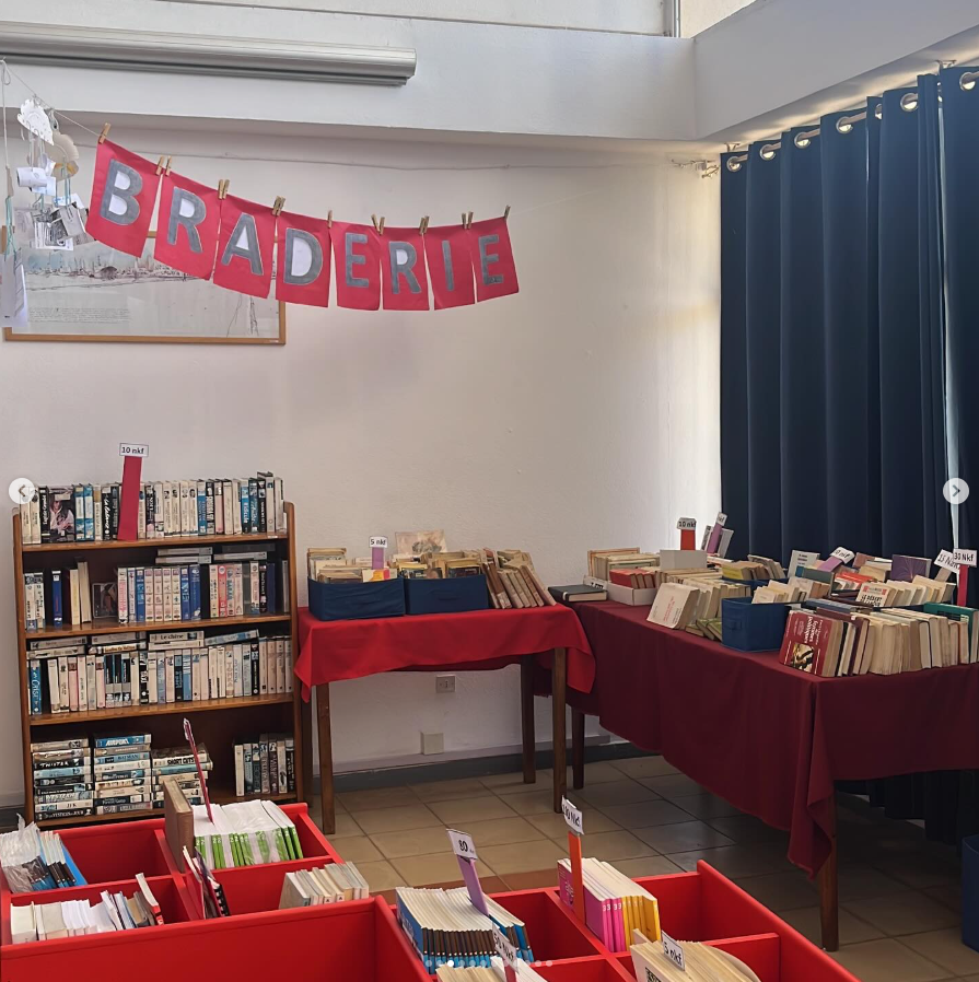 AFAsmara's tweet photo. 📷Retour sur...📷
📷La semaine de la francophonie à l'AFA !📷
Cette semaine, les élèves ont participé à de nombreuses activités à l'AFA : Escape game, Apéro-biblio, Projection de film, concours Plume d'Or et grande braderie à la bibliothèque. De quoi ravir petits et grands ! https://t.co/2HkWtnPDwO