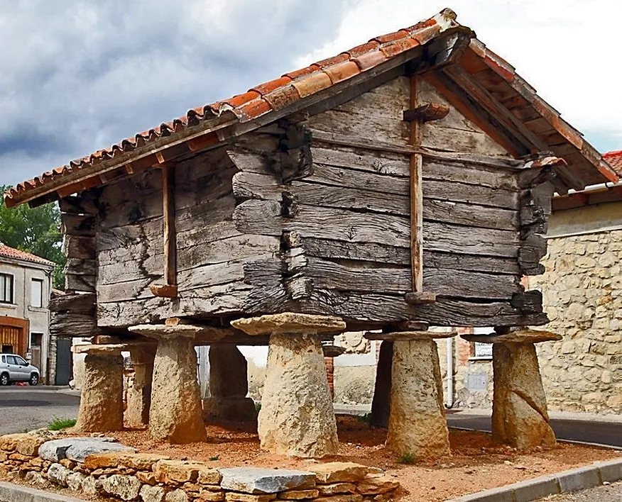 Eslarius tweet media