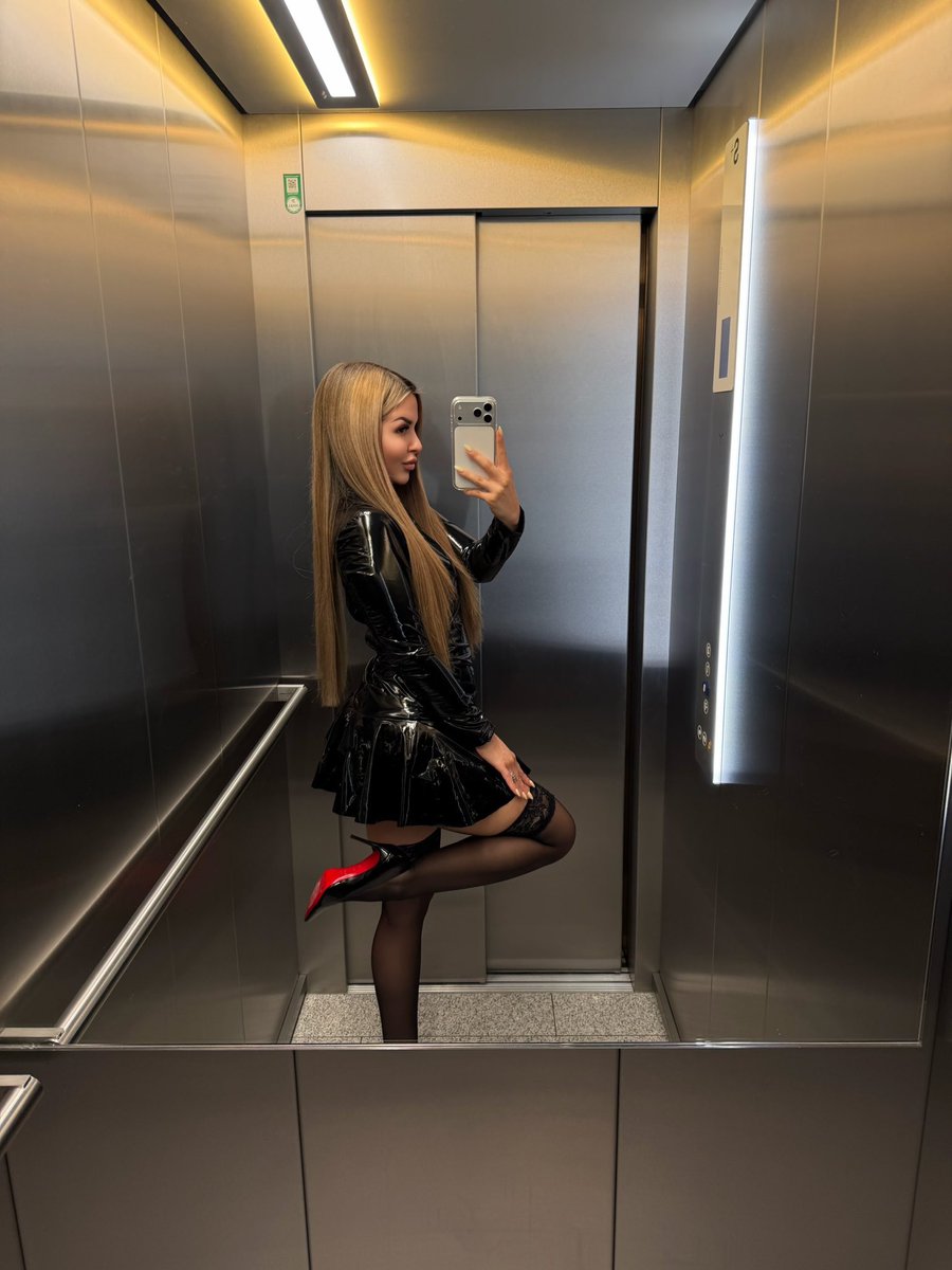 LoubsRed tweet media