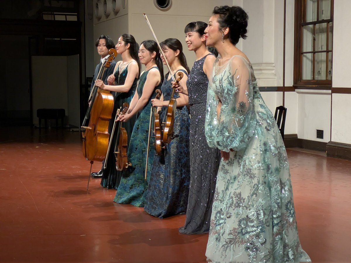 #シェーンベルク
"東京春祭"以来のシェーンベルクのカルテット(2番)。
演奏は🥰だったが、"解説"は要らん。
何言っているかさっぱり分からん。
まるで"お経"。
京都だから仕方ない❓️