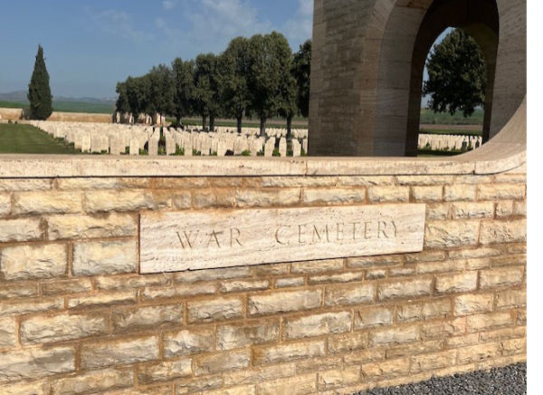 ww2research's tweet photo. 🎙️This evening at 6 PM GMT, we will host another #WW2 Family War Histories livestream with Lee Bovington, who will share the moving story of the search for his Great Uncle, Fusilier George Pearce, who was killed in Tunisia, aged 20, 83 years ago!🎙️ 

🔗 https://t.co/18InKath3F https://t.co/c3H7cziJfr