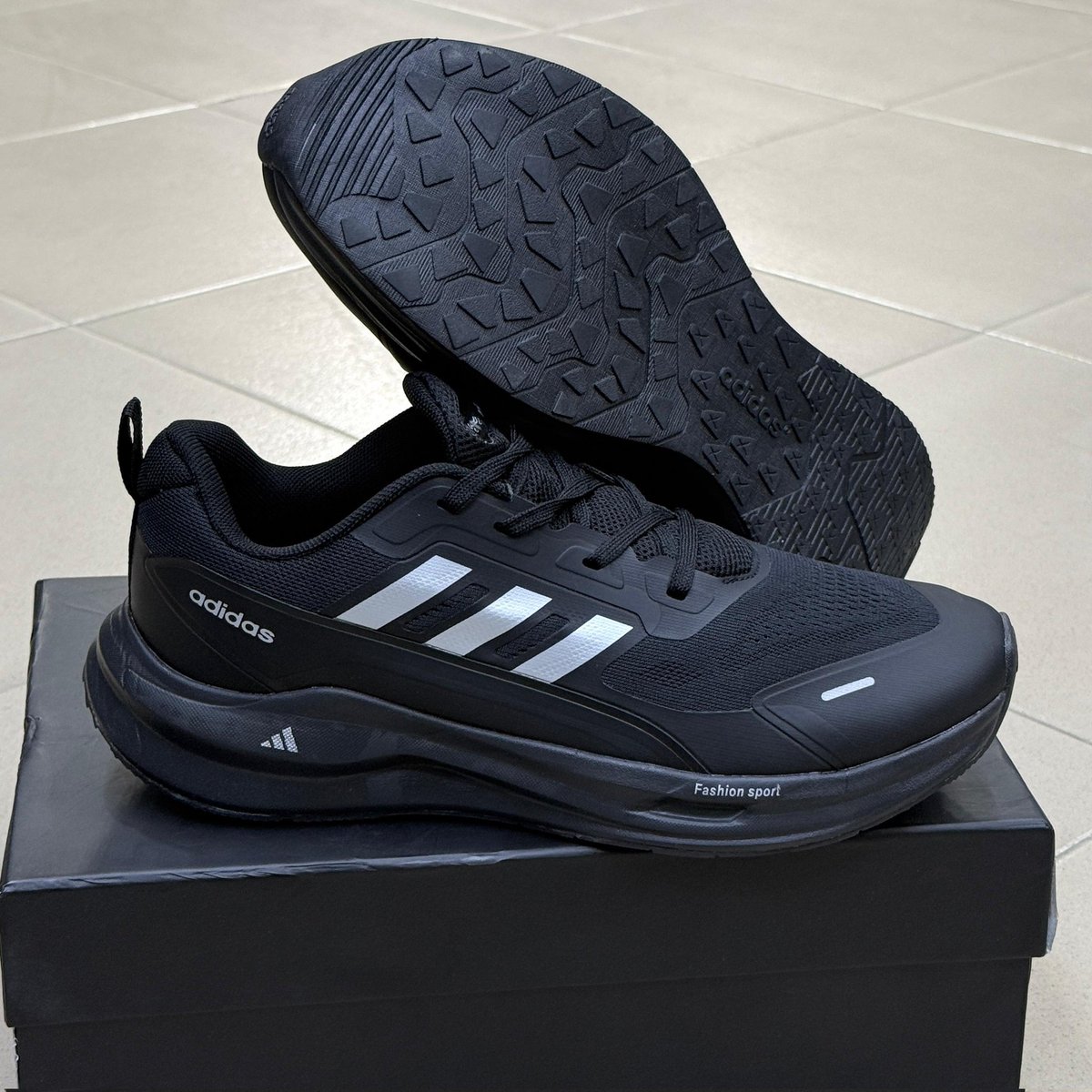 BarakaMaviatu's tweet photo. Size:40-45 

Tsh.90,000

CONTACTS:+255718007463

For pickup 🛵 📦 and delivery 🛵  🚚 https://t.co/gV83ao0RQr