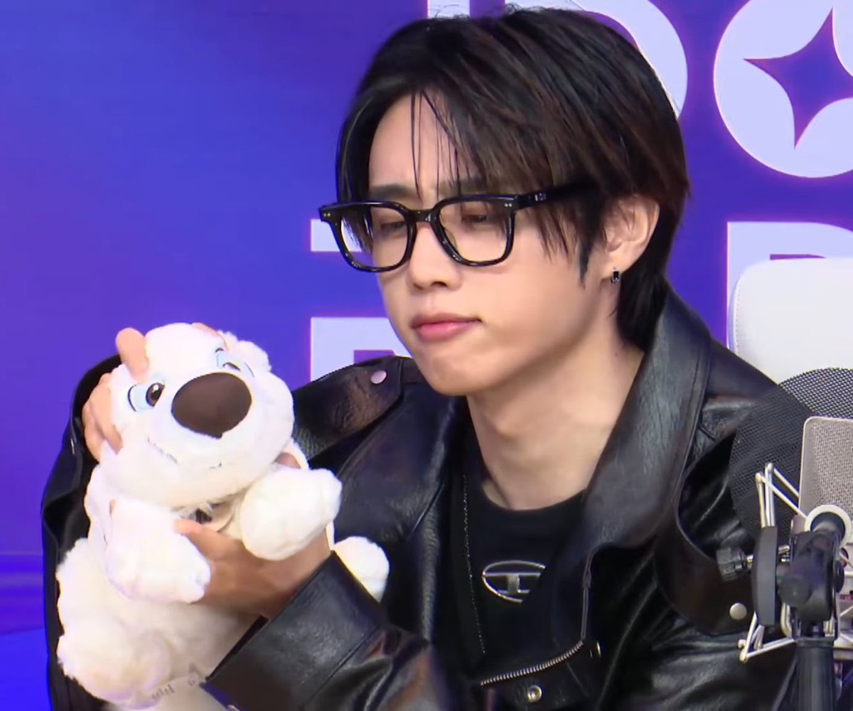 연두부 •⩊• tweet media