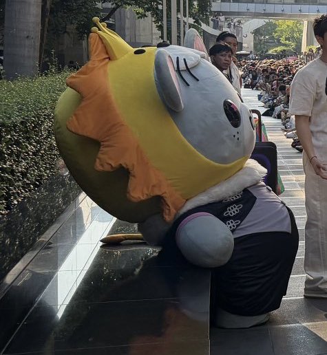 ดอกไม้ไฟ ─ .ᢉ𐭩⋆🌻 tweet media