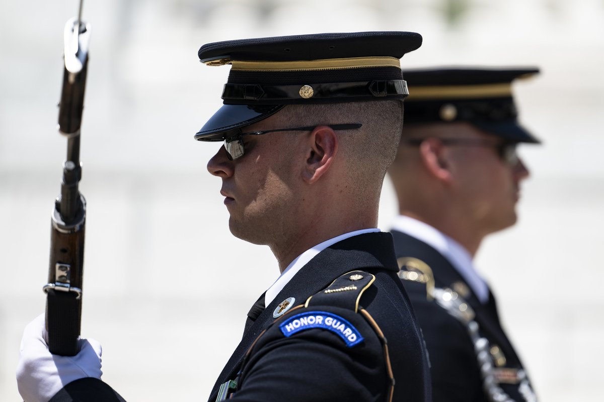 Arlington National Cemetery tweet media
