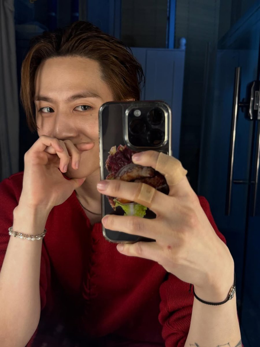 ‎⭐️ tweet media