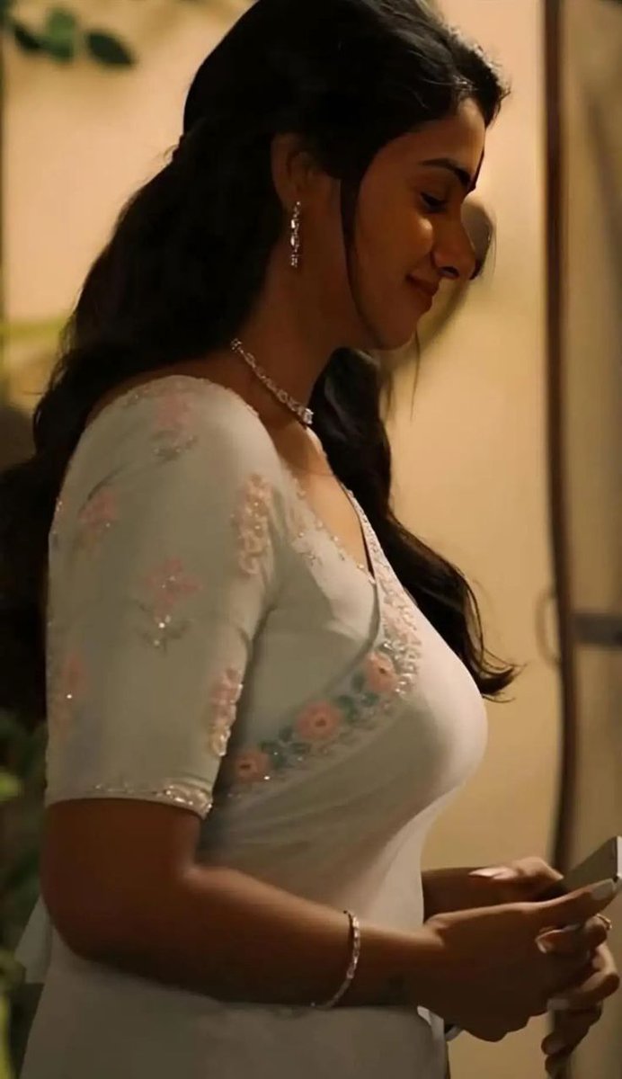 Thalapa44492029's tweet photo. Evening dears🥰 https://t.co/S1W3YwEZTp