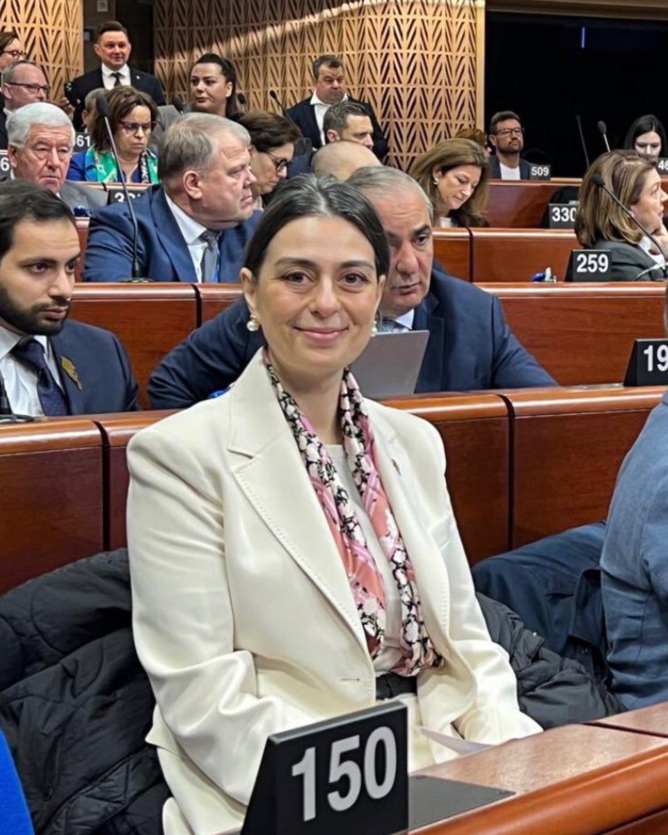 — CHP Üsküdar Belediye Başkanı Sinem Dedetaş, Avrupa Konseyi Yerel ve Bölgesel Yönetimler Kongresi Bölgeler Meclisi Başkan Yardımcılığı görevine seçildi.