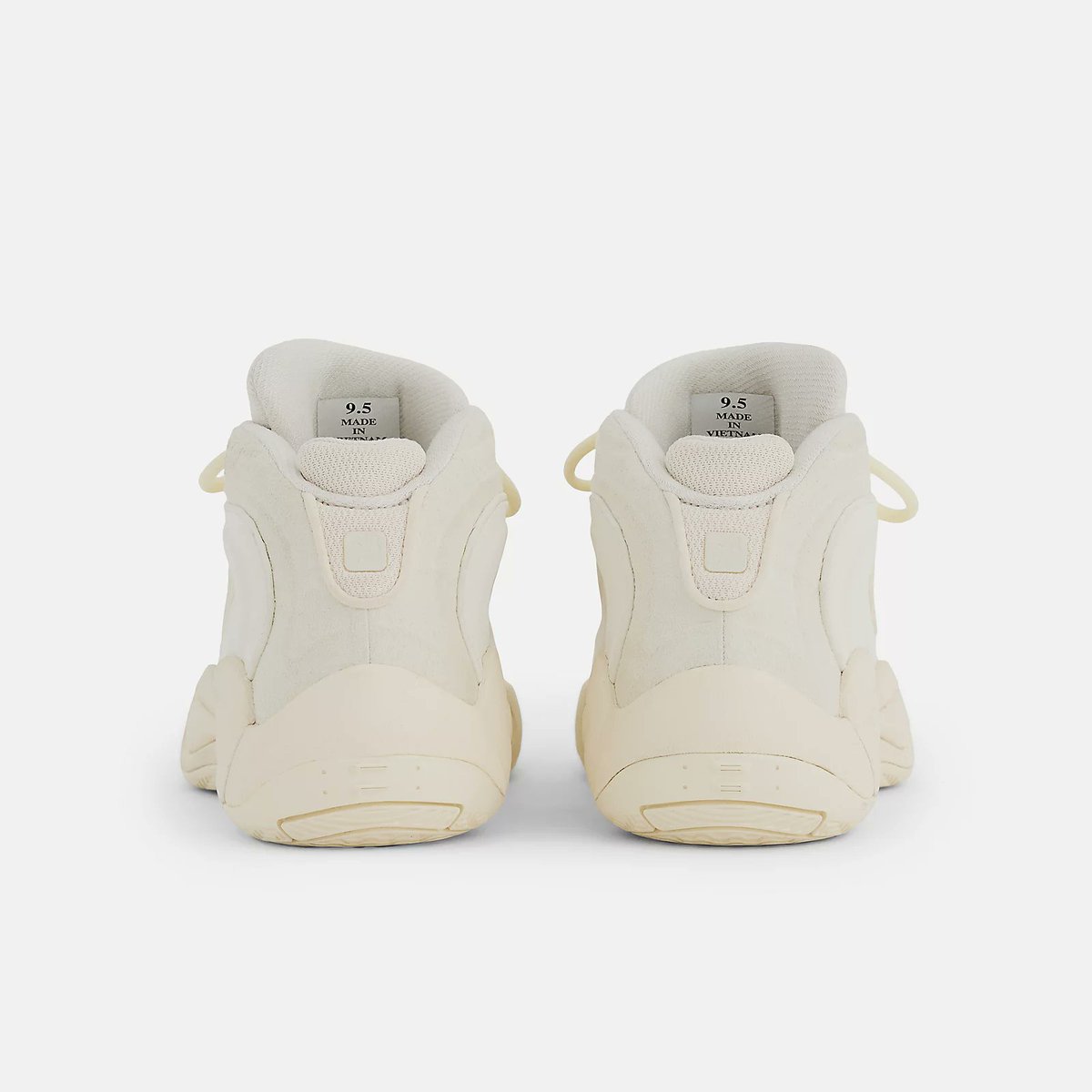 SNKR_TWITR tweet media