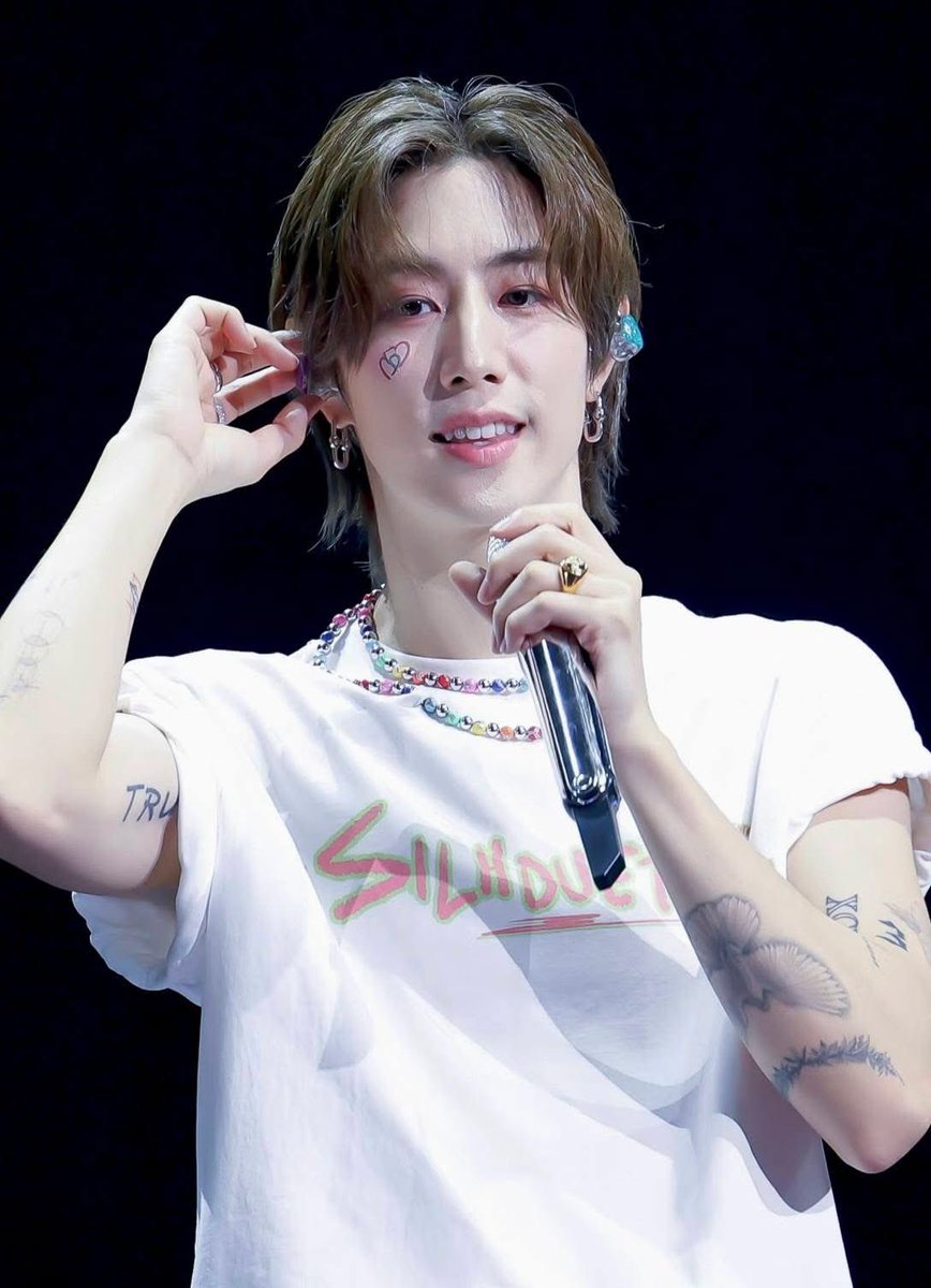 Rinrly1's tweet photo. 🐰รอยยิ้มมาร์คคือที่สุดคิดถึงจังเลยคับ #MarkTuan https://t.co/kyh3Nm52Ev
