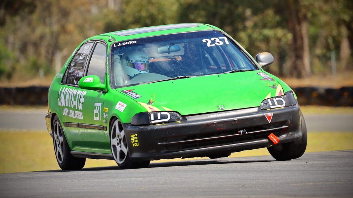 LJ Floof 🇦🇺 🔜 Furdu2026 tweet media