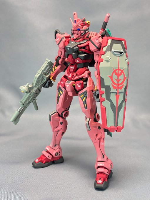 赤いガンダム(UC0079)全塗装完成しました。とにかく塗り分けが大変でした…(リプ欄に続きます

#ジークアクス #GQuuuuuuX 