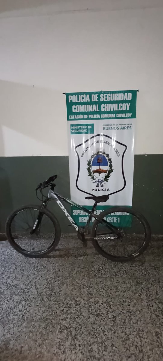 DECHIVILCOY tweet media