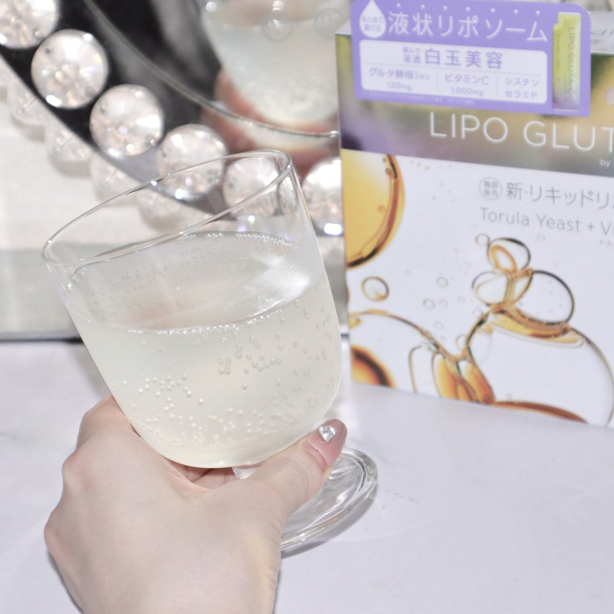 tobibi_cosme's tweet photo. 大好きなスキンケアブランド、シンビメソッドからリキッドタイプの美容サプリが登場🤍
ビタミンC・トルラ酵母・セラミド・シスチンの4つがリポソーム化。甘酸っぱいベリーフレーバーも美味しくて続けやすい!炭酸水で割るとエイドみたいでお気に入り♡
#PR #SHIMBIMETHOD #リポグルタC https://t.co/elwDtYNhO1