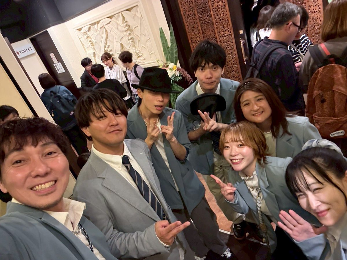 3.29 先輩ZENさん主催の
【しれだべvol.7】
出演して参りました!!

主宰している社会人ダンスサークルLINKから、ナンバーの再演と、GUESTのしれだべくる〜で先輩と一緒にLocking！楽しかったぁ✌️

あたたかいイベントで、沢山の声援をいただき嬉しかったです♪
またよろしくお願いします！
#しれだべ
