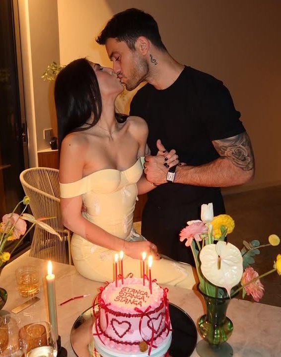 TULIPANONERO🖤🖇️ tweet media