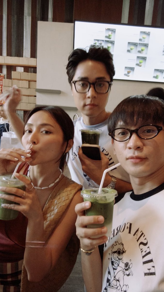 notyourelena's tweet photo. I love team kathryn 🩵🫶 https://t.co/at4ck7npq1