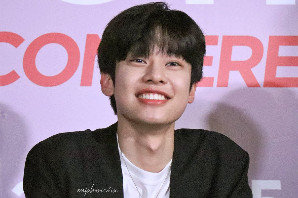 sadie 🌼 #BOTTOMS_UP tweet media