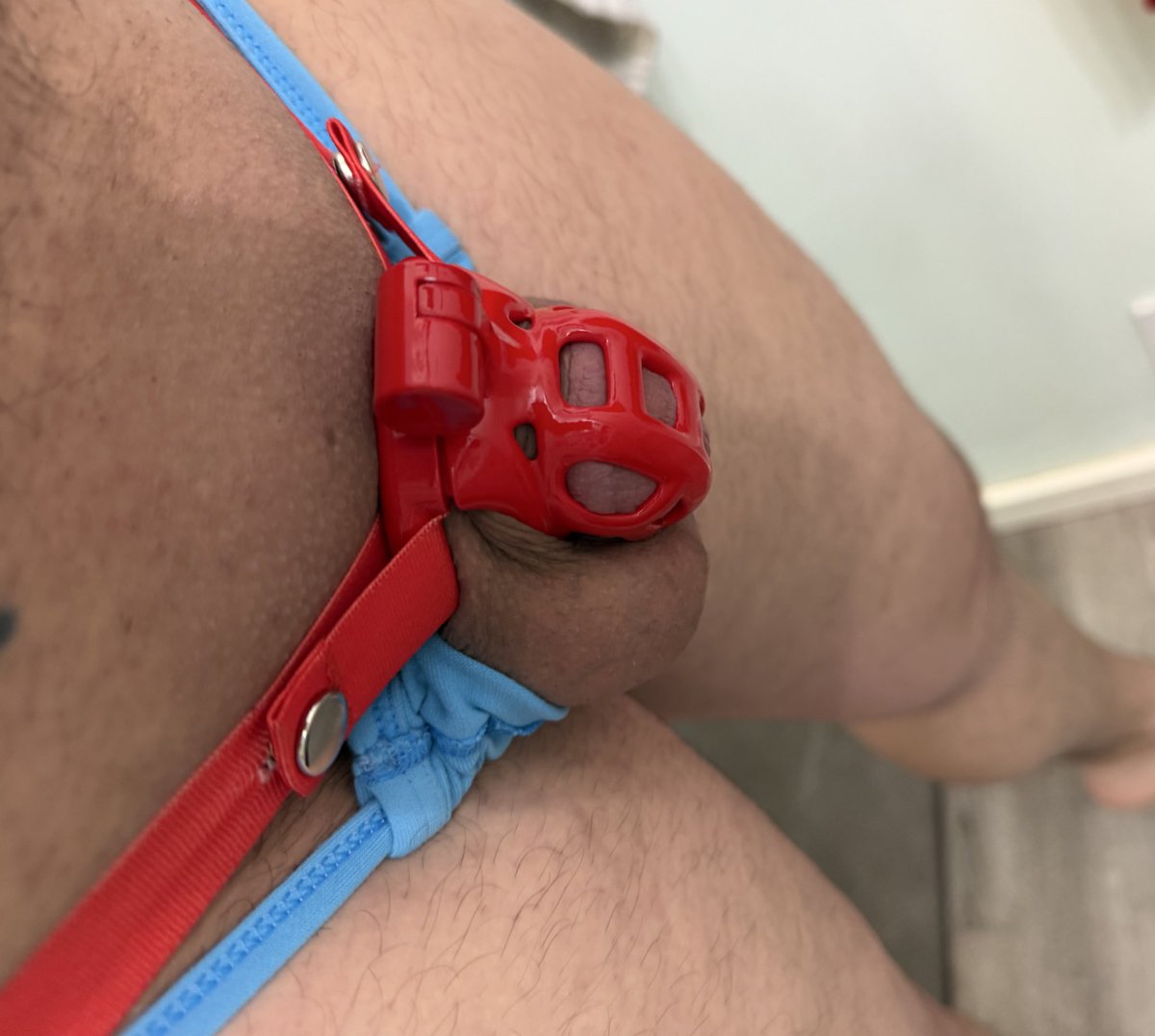 Locked24704's tweet photo. Is this enough coverage? #teamlocked #cagecheck #gaythong https://t.co/OqU9Fh7Z7a