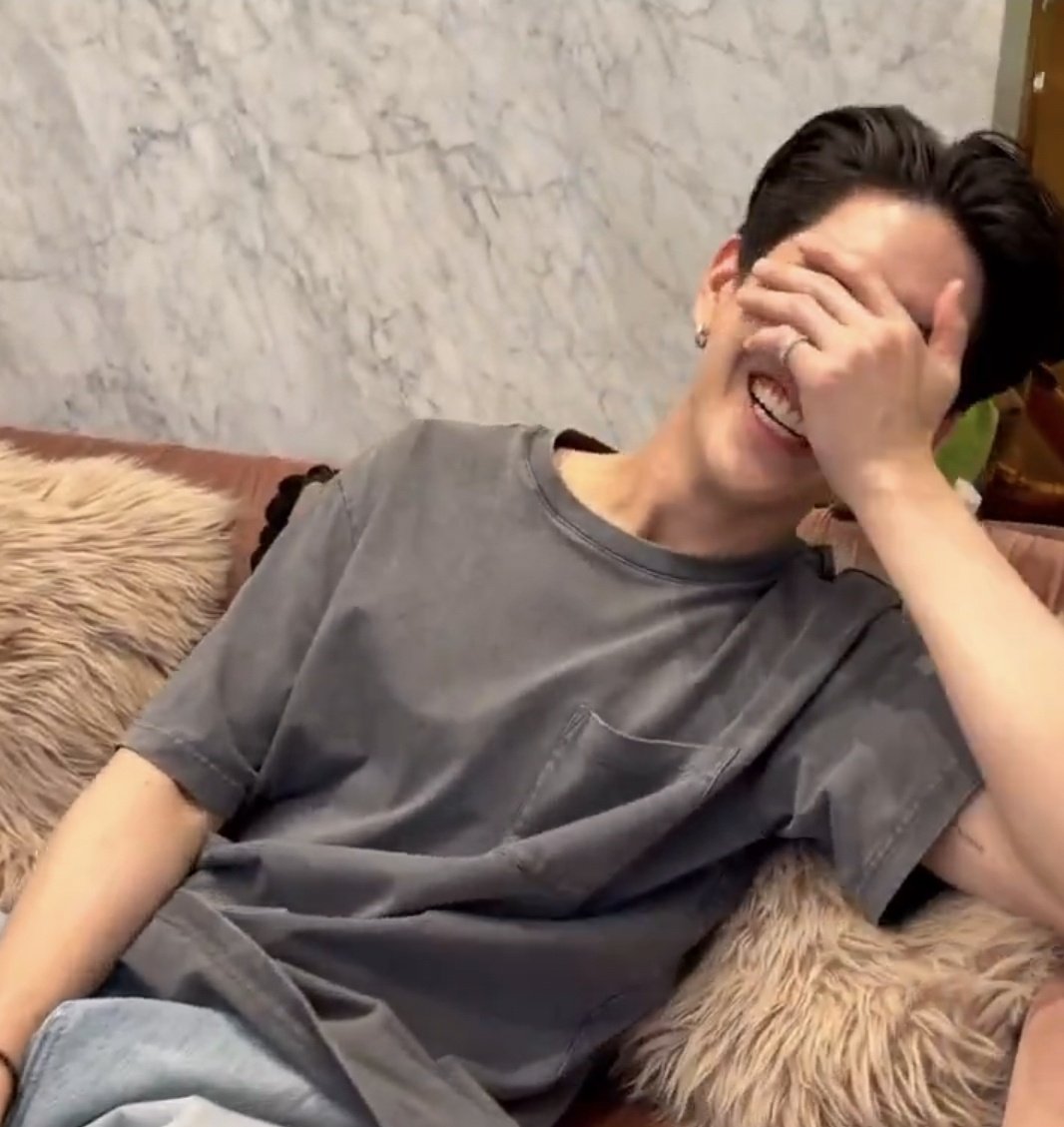 dolly ⋆ tweet media