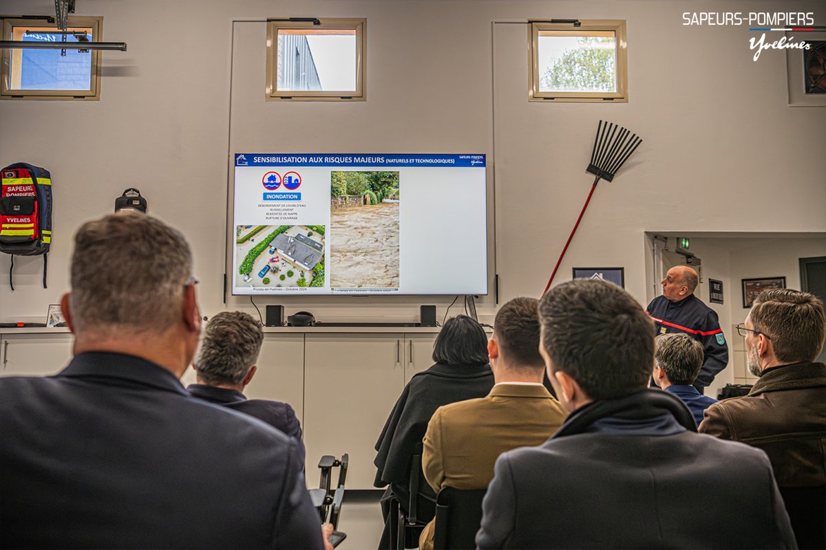 pompiers78 tweet media