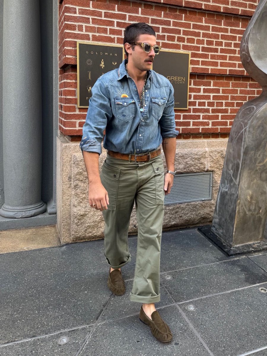 Samantha tweet media