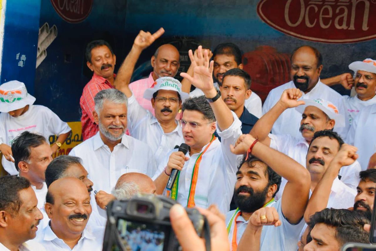 Joined the roadshow for our candidate Shri <a href="/Chandyoommen/">Chandyoommen</a> , Puthupally MLA and son of the late former CM Shri Oommen Chandy ji.

The Congress party in its promises has committed to —
Covering every family under the ₹25 lakh Ommen Chandy Health Insurance Scheme, a scheme named in