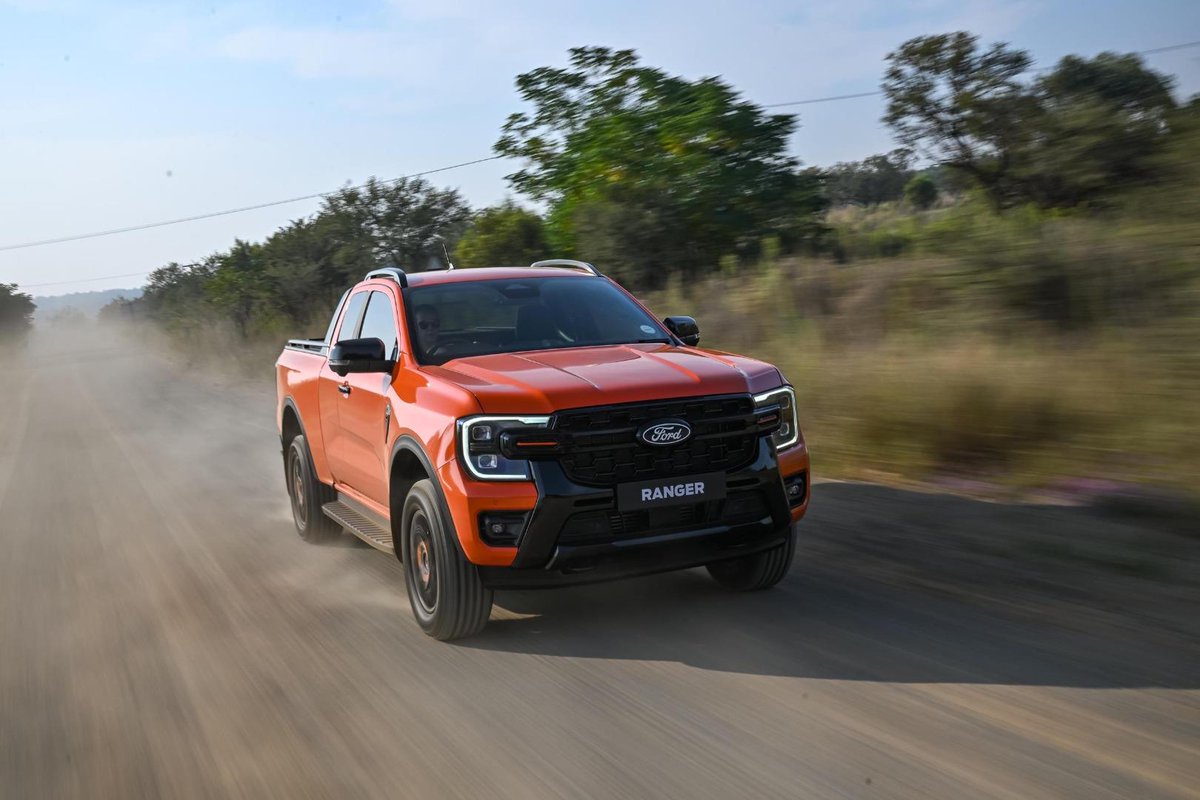 AutoTraderSA's tweet image. Ford SA has refreshed the Ranger range - just in time for the diesel increase, adding a 2.3L turbocharged #petrol and shuffling the #diesel lineup. Would you consider a petrol #Ranger?
bit.ly/FordRangerUpda…