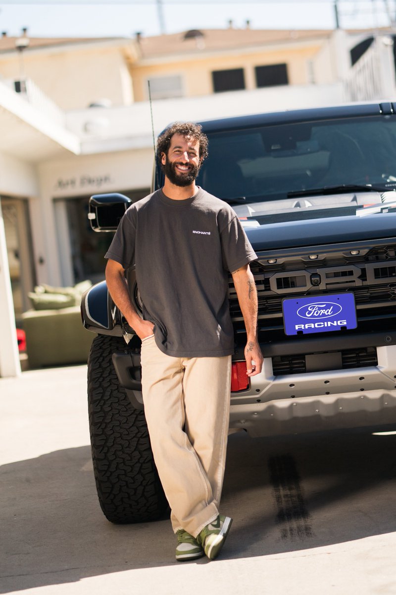 Jim Farley tweet media