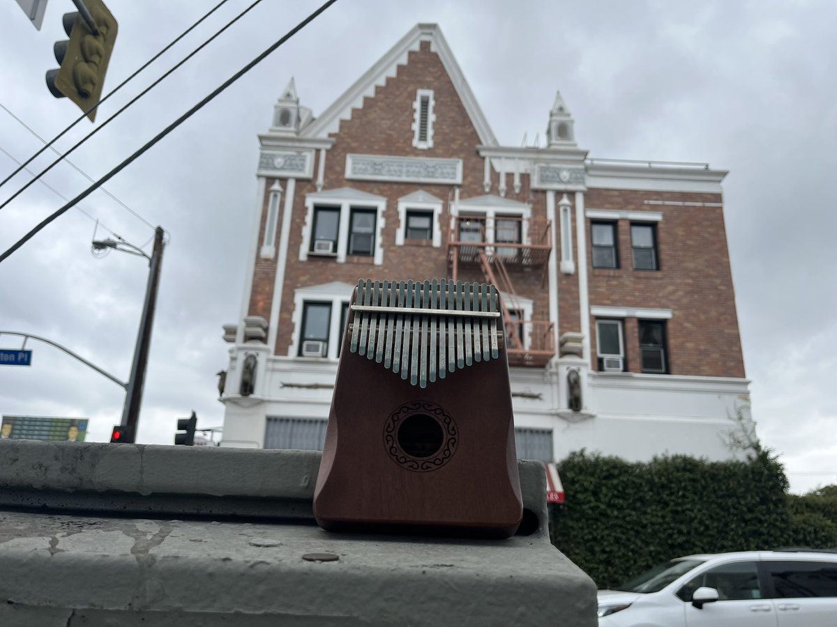 21st C. 🇺🇸 tweet media