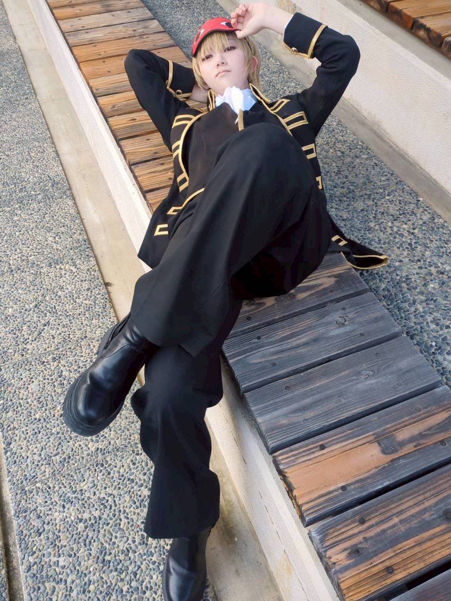 ็ดซไนๅด๐ฐ tweet media