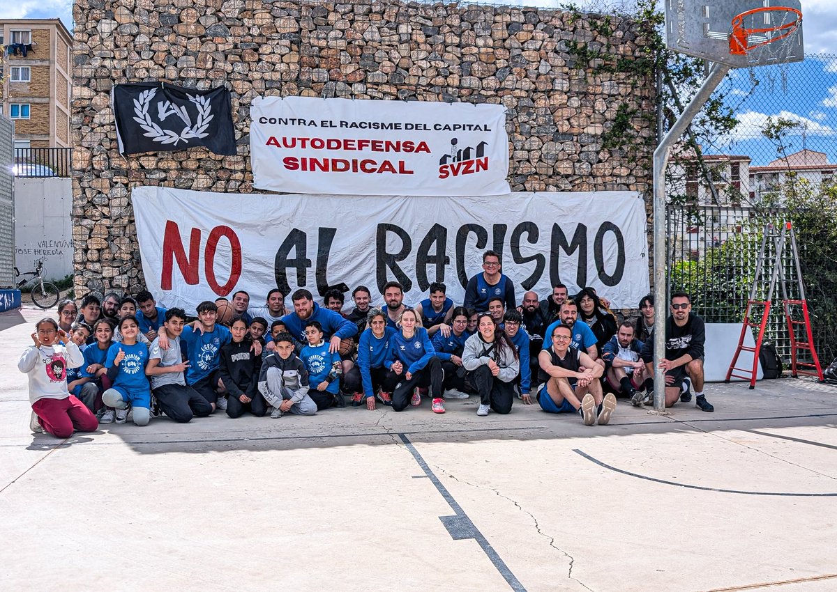 Un bàsquet sense prejudicis. Un bàsquet sense racisme. Un bàsquet que cohesione el barri i remoga consciències. El nostre bàsquet.

Amb este 3x3 i de la mà de <a href="/SindiVivendaZN/">SVZN | Sindicat de Vivenda de la Zona Nord</a> vam tancar els actes de celebració de l'aniversari.

Seguim al barri i seguim a les grades.