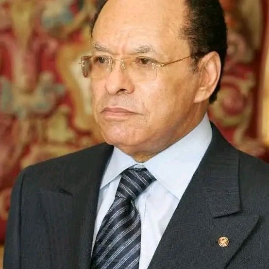 BilamboPat30382's tweet photo. #RDC : 🚨Alerte à l'intox
Après un échange avec ses proches, il ressort que l'ancien président du Sénat, #Léon #Kengo wa #Dondo, n'est pas mort. Il vient d'ailleurs de prendre son petit déjeuner ce matin même.
@rkitsita @StanysBujakera @wembi_steve @BenitaNtumba https://t.co/YvIDSOI3Yk
