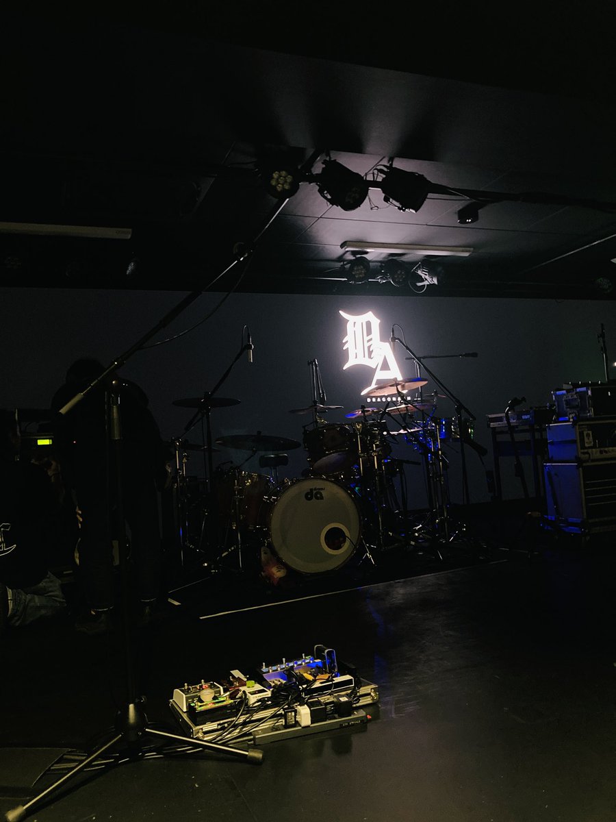 白/10do tweet media