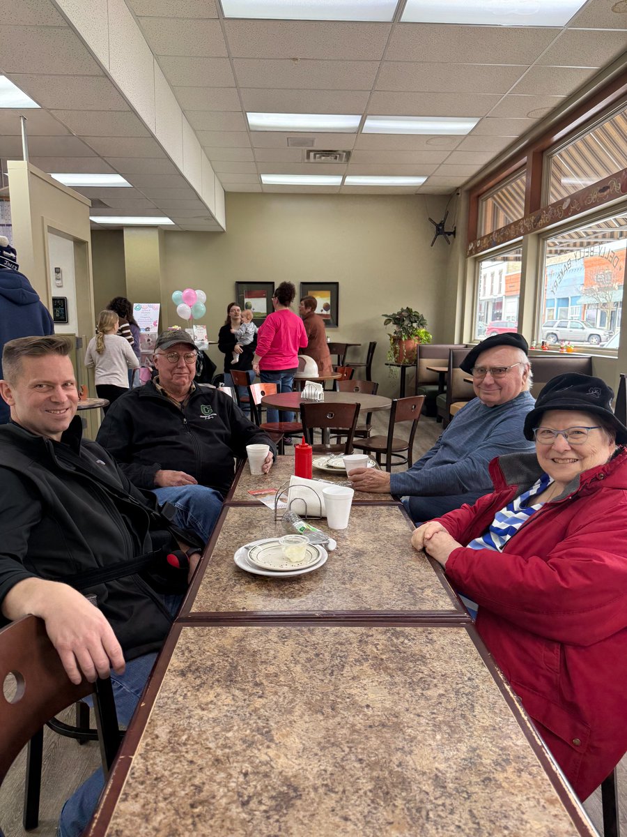 kapenga4mi's tweet image. Visited Delly Belly Bakery in Coopersville. Owners Chris and Kim highlighted struggles with costs and red tape.

I'm committed to policies that support local businesses.

#SmallBizSupport