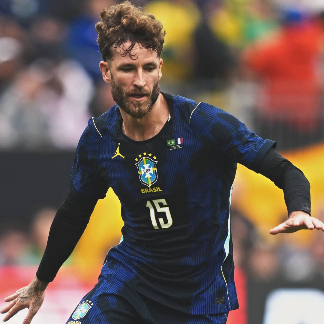 R10 Score tweet media