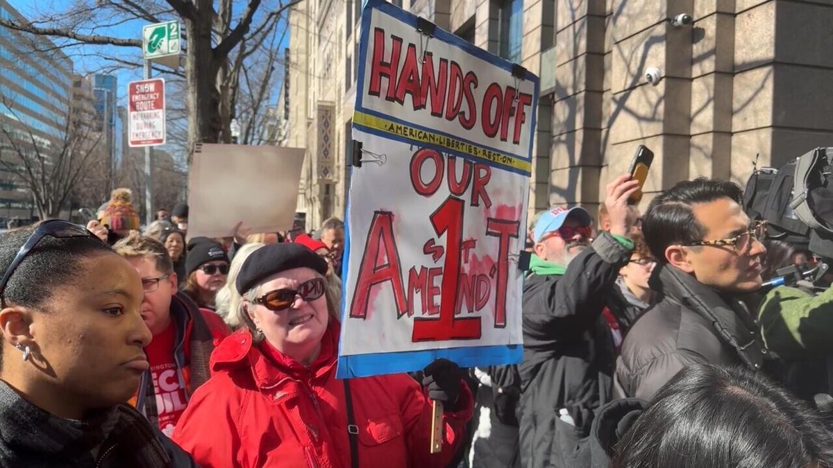 FRANCE 24 English tweet media