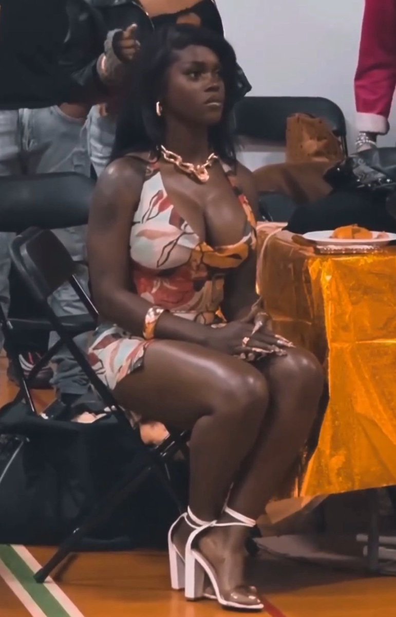 BAMIDELE🕊 tweet media